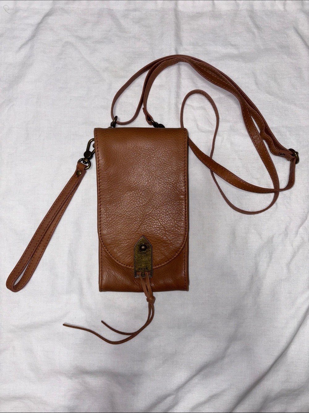 The Sak Tan/Brown Leather Crossbody Phone Pouch